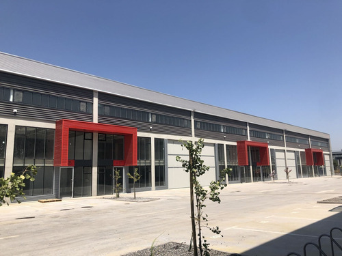 Arriendo Nuevo Bodegas 315 M2 De Galpón Y 83 M2 De Oficinas,