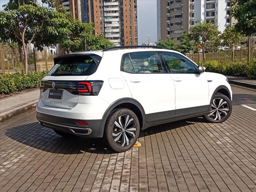 Volkswagen T-Cross 1.0 200 TSI TOTAL FLEX COMFORTLINE AUTOMÁTICO