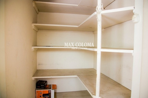 Local Comercial En Nueva Los Leones Esq. Andrés Bello
