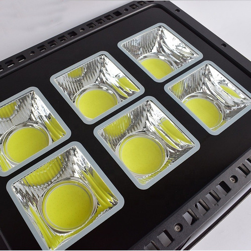 Reflector Lampara Led 600w Ip65 Multivoltaje 6500k Luz Fria