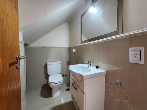 Venta. Departamento En Duplex 2 Ambientes Divisibles Como 3 Ambientes. Caballito. Financiacion
