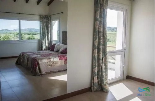 Excepcional Casa De Campo, Ideal Para Vivir Todo El Año, Costa De Arroyo Y A 30 Minutos De Punta