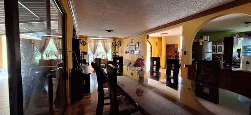 Casa Familiar Espaciosa En San Bartolo Amanalco