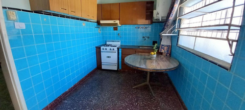 Imagen 9 de 12 de Casa Con 2 Dormitorio Y Fondo Verde - Perito Moreno Al 1700 - Villa Luzuriaga