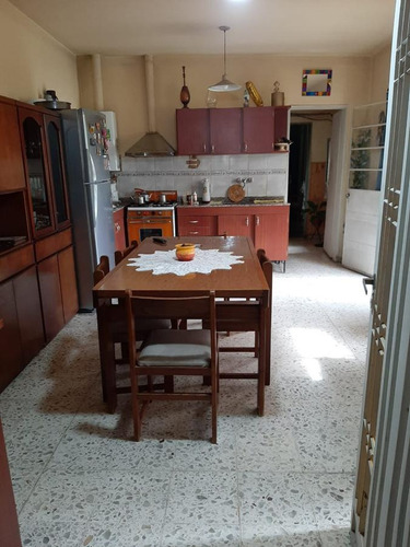 Venta Casa 2 Dormitorios C/ Salon De Ventas Excelente Sobre Avenida - Granadero Baigorria