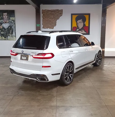 BMW X7 3.0 Xdrive 40i Pure Excelence