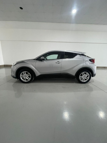 Imagen 3 de 12 de Toyota C-hr Hv 1.8 Ecvt 2022