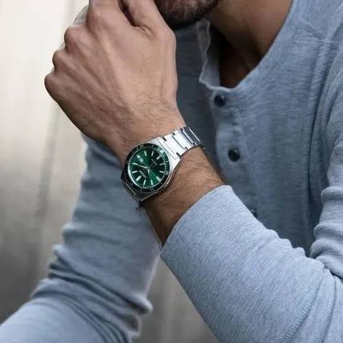 Citizen Brycen Ecodrive Green Dial Aw1598-70x Color de la correa Gris Color del bisel Gris Color del fondo Verde
