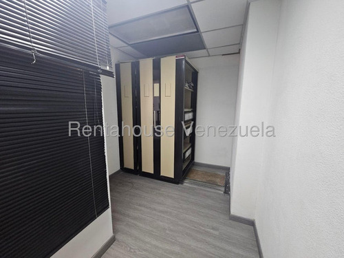 Y.t. Oficina En Venta, Campo Alegre Mls #25-24716