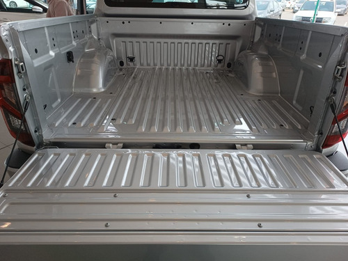 Imagen 7 de 15 de Nissan Frontier 2.3 Xe Cd 4x2 At Dp