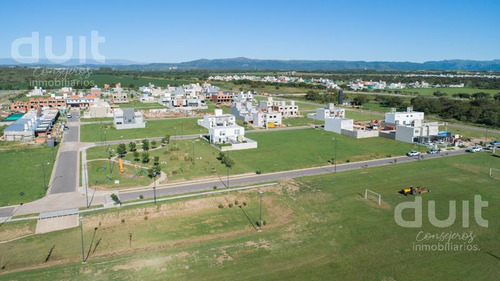 Excelente Lote En Docta Central - Entrega En Diciembre 2025