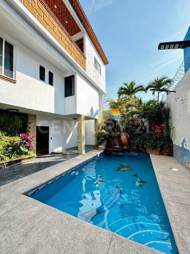 Casona En Venta En Jiutepec, Morelos