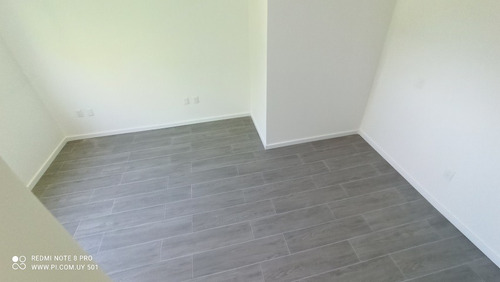 Venta Apartamento Prado De 2 Dormitorios Con Parrillero.