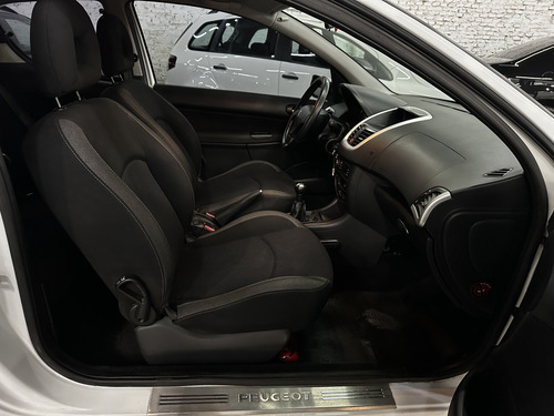 Peugeot 207 1.6 Feline 106cv