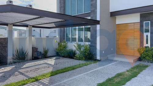 Imagen 2 de 30 de Casa Nueva En Venta En Colinas De Juriquilla Frente A Área V