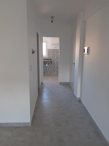 Imagen 4 de 9 de Departamento - Moron