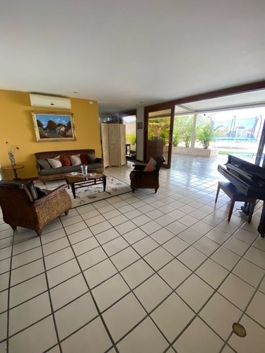 Imagen 8 de 16 de Se Vende Casa 5h+3s/7b+2s/12p Los Campitos 4266