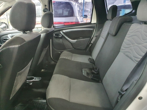 Imagen 10 de 14 de Renault Duster 2014 2.0 Expression Mt