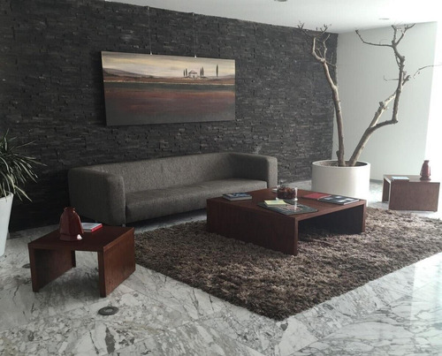 Hermosas Oficinas, Excelente Ubicacion, Con Salas Juntas Y Salon Vip