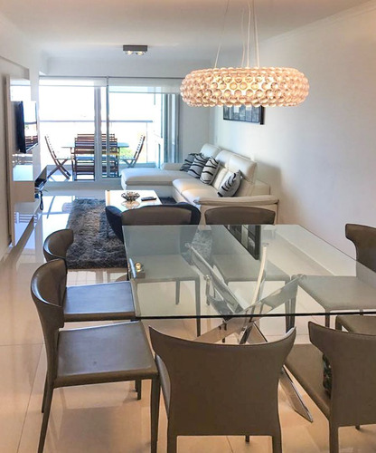 Imagen 2 de 15 de Apartamento En Venta De 2 Dormitorios En Playa Mansa (ref: Lij-5397)