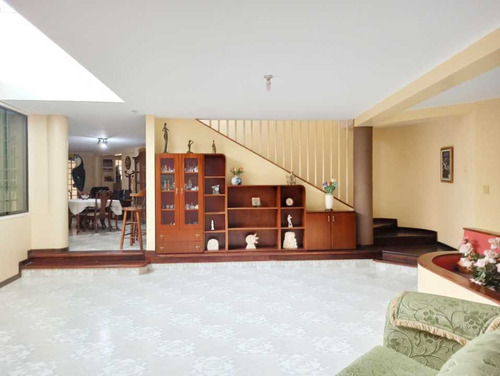 Imagen 3 de 27 de Amplia Y Cómoda Casa De Oportunidad En Venta En La Trinidad Monterrey