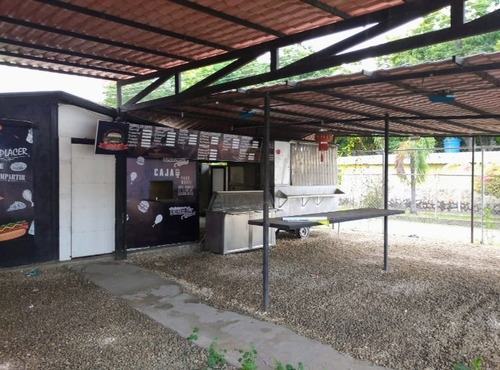 Imagen 1 de 5 de Luis Revilla Vende Casa Comercial, Ubicada En Yagua