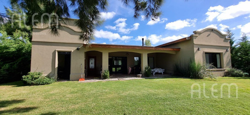 Campo Daromy | Casa En Venta 3 Dormitorios En Pb