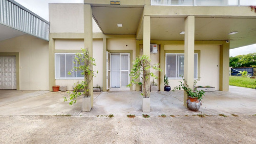 Casa De 5 Dorm. En Venta La Plata- Pileta Y Parque