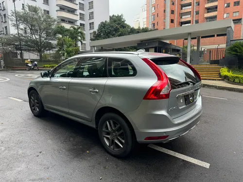 Volvo XC60 2.0 T5 Awd Summum