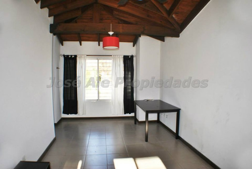 Imagen 3 de 11 de En Venta Casa De Dos Dormitorios Colonia Del Sacramento