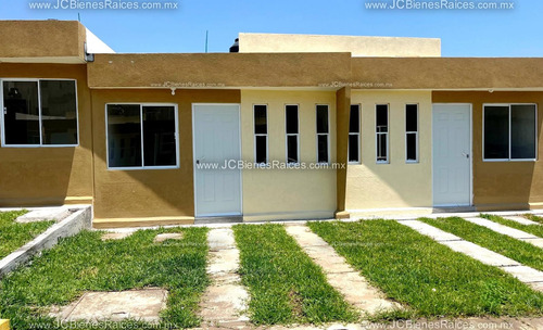 Casa En Venta En Lomas De Río Medio Iv A Tan Solo $590,800