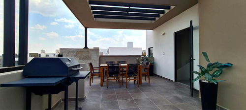 Espectacular Residencia $3,3,00,000 Ubicado En Pachuca