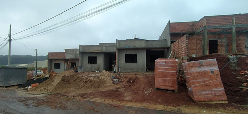 Imagem 2 de 2 de Residência De 3 Quartos Sendo 1 Suíte - Ca0826