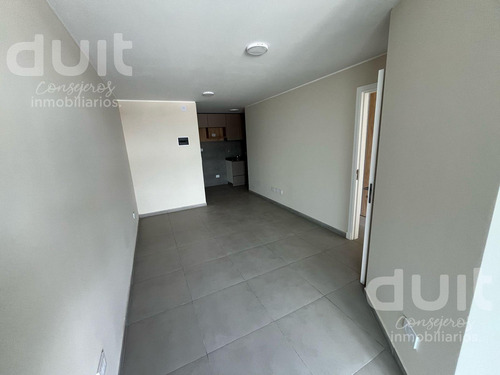 Venta En Nueva Córdoba - Planta Baja De 66 Metros Propios Y Patio Exclusivo