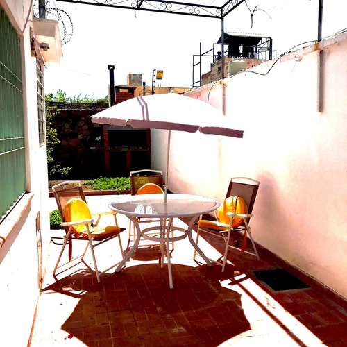 Dueñ Vende Casa Sexta Seccion Ciudad Mendoza, Excelente Ubicacion