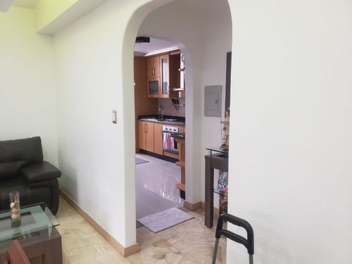 Imagen 7 de 24 de Apartamento En La Urbina Remodelado #24-5766