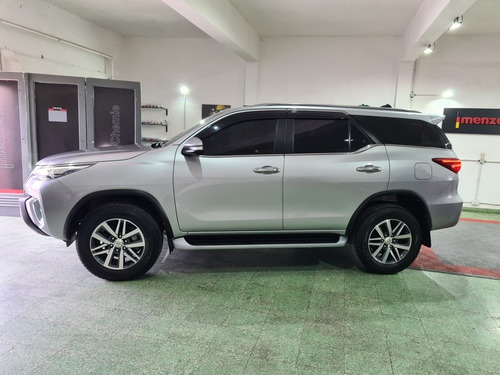 Toyota Sw4 2.8 Srx 177cv 4x4 7as At 2017