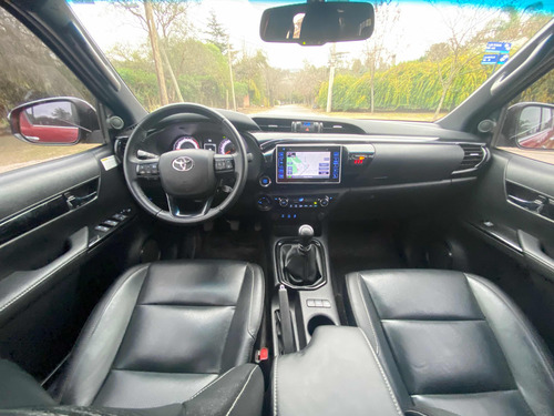 Toyota Hilux 2.8 Cd Srx 177cv 4x4