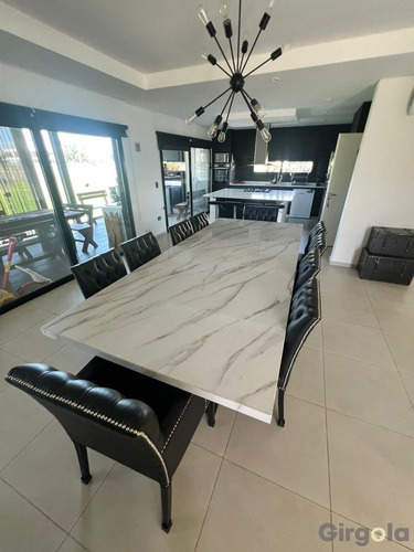Casa En Alquiler De 5 Dormitorios Con Pileta En Canning