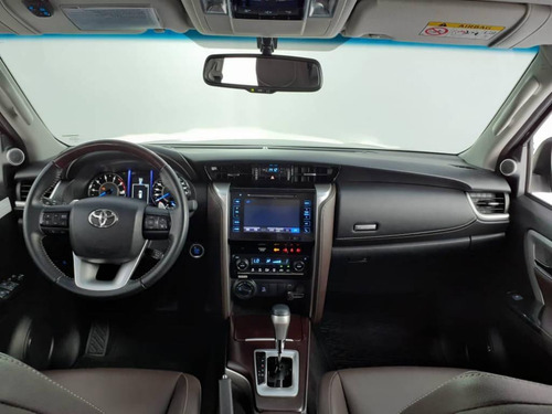 Toyota Hilux Sw4 Srx 2.8