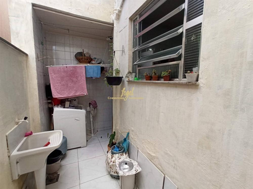 Imagem 12 de 14 de Santa Catarina / Jf - Apto Tipo Casa - 2/4 Ótimo Tamanho - Excelente Localização - Área Externa - Cs2203v5