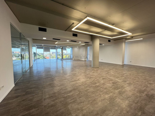 Oficina En Venta Y Alquiler En Villa Sarmiento