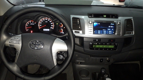 Toyota Hilux 3.0 Cd Srv Cuero I 171cv 4x4 5at 2012