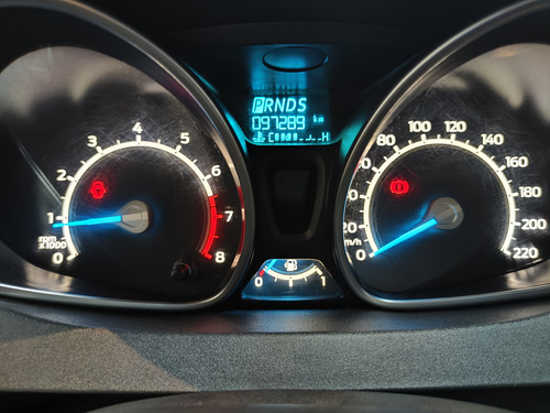 Ford Fiesta Kinetic 1.6 Titanium Powershift 120cv