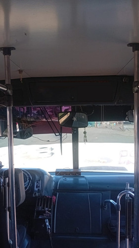 Camion Mercedez Benz 904 Modelo 2006 De 29 Pasajeros