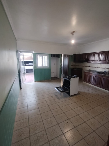 Casa En Venta En Ezpeleta Oeste 2 Dormitorios Tipo Departamento