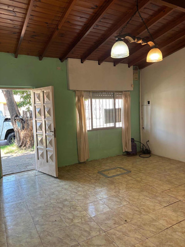 Casa En Alquiler En Luis Guillon