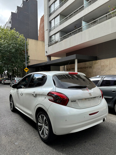 Peugeot 208 1.6 Feline Tiptronic