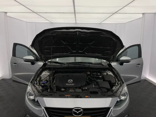 Mazda 3 2.0 Touring