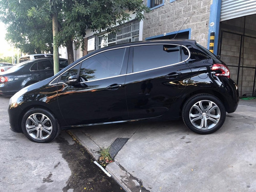 Peugeot 208 Feline 2014
